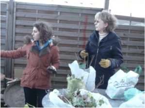 Martha und Pai bei der Suche